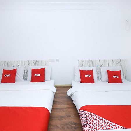 Oyo 90820 River Inn Мири Экстерьер фото