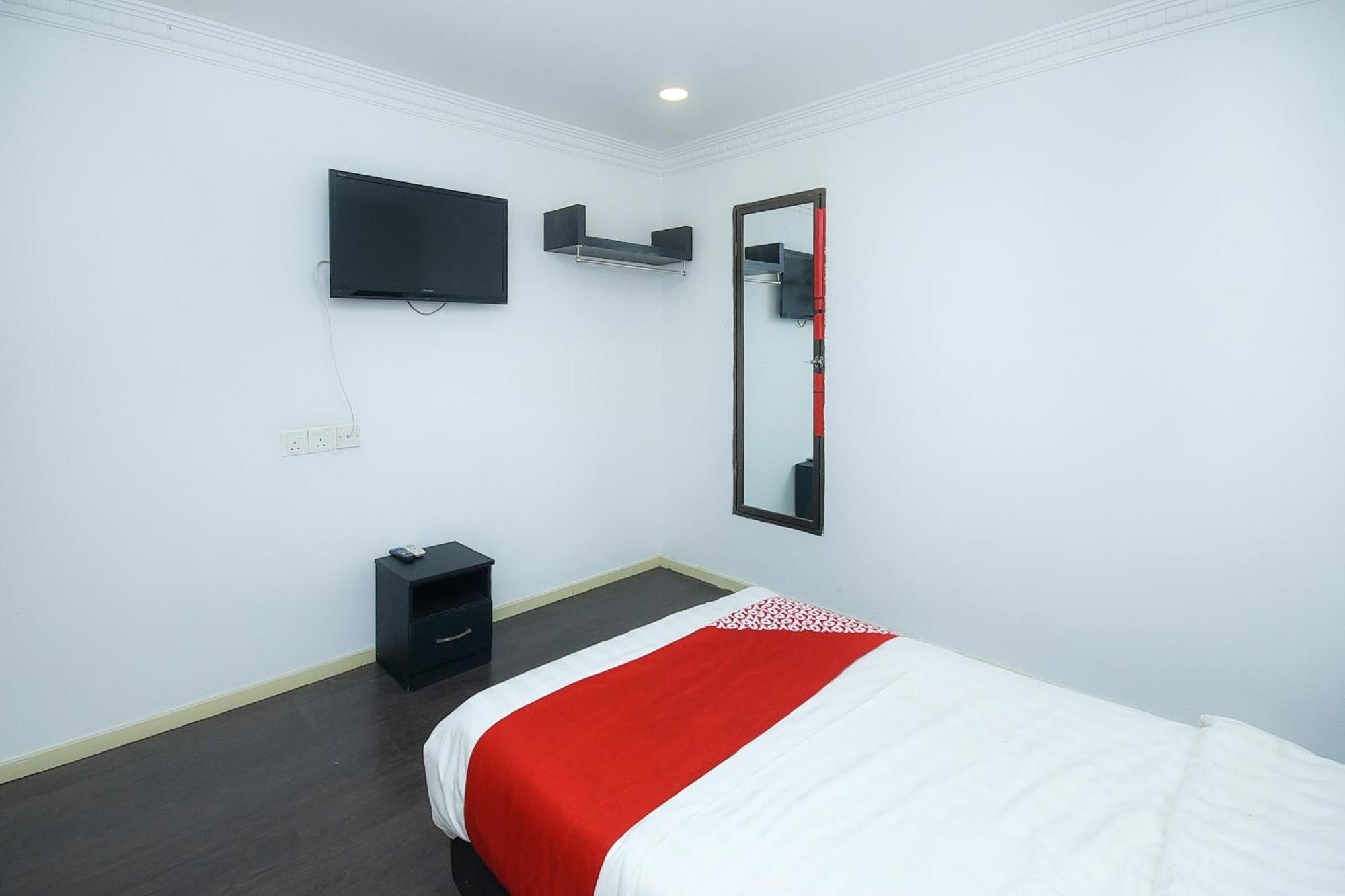 Oyo 90820 River Inn Мири Экстерьер фото