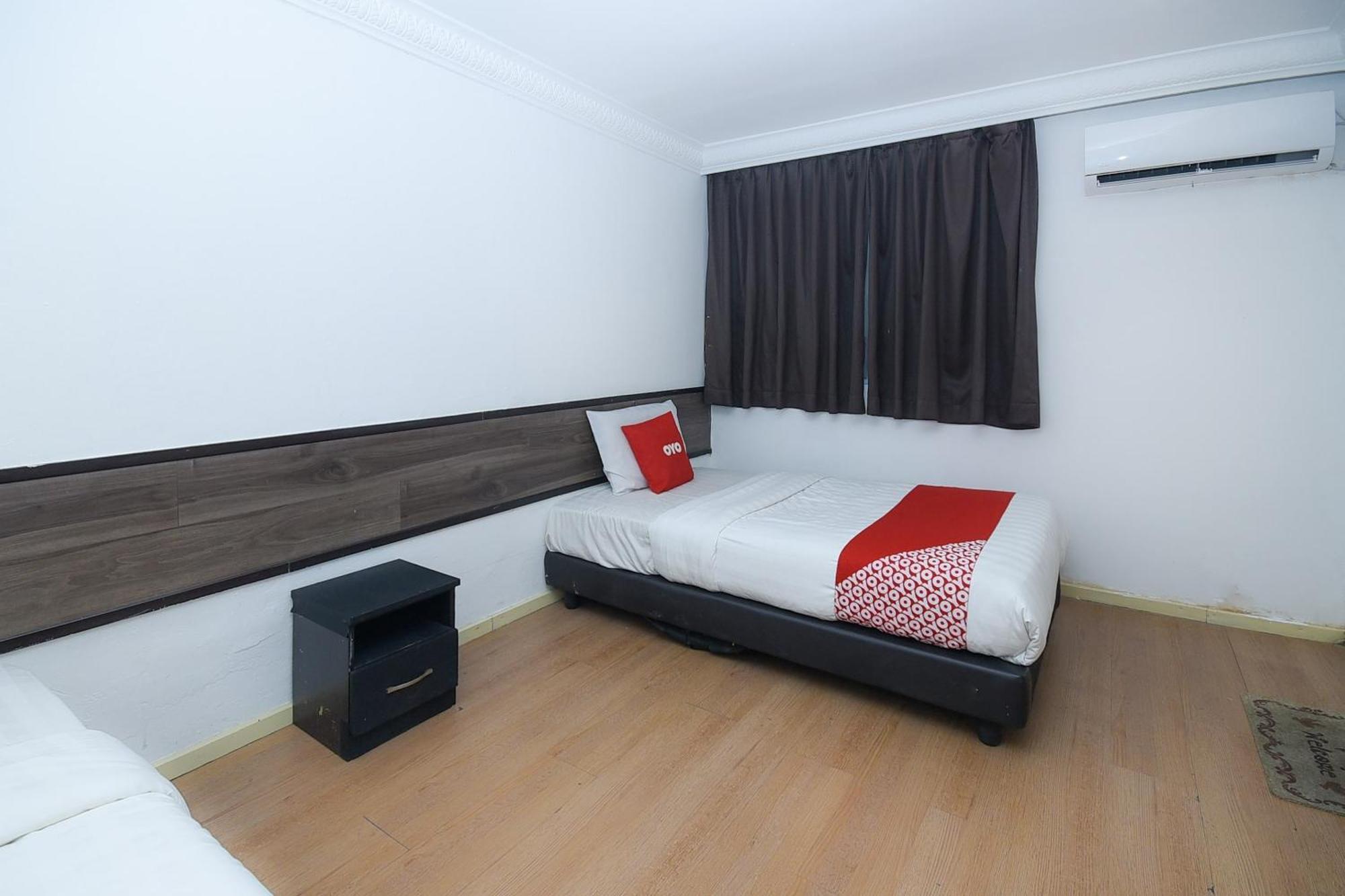 Oyo 90820 River Inn Мири Экстерьер фото