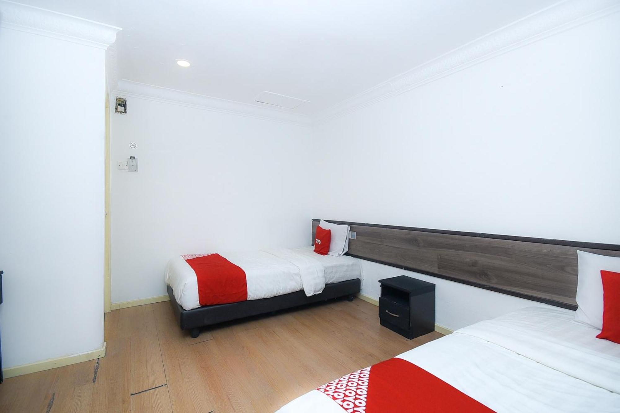 Oyo 90820 River Inn Мири Экстерьер фото
