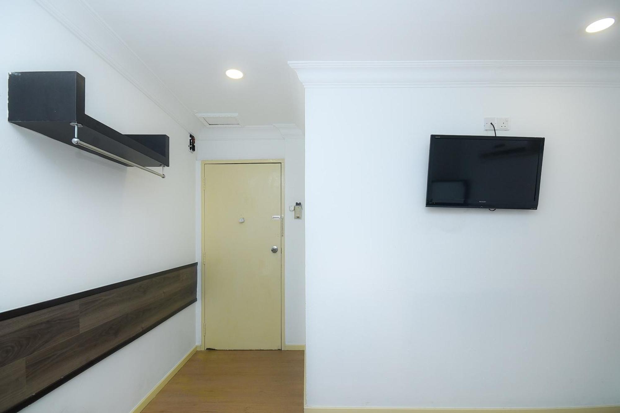 Oyo 90820 River Inn Мири Экстерьер фото