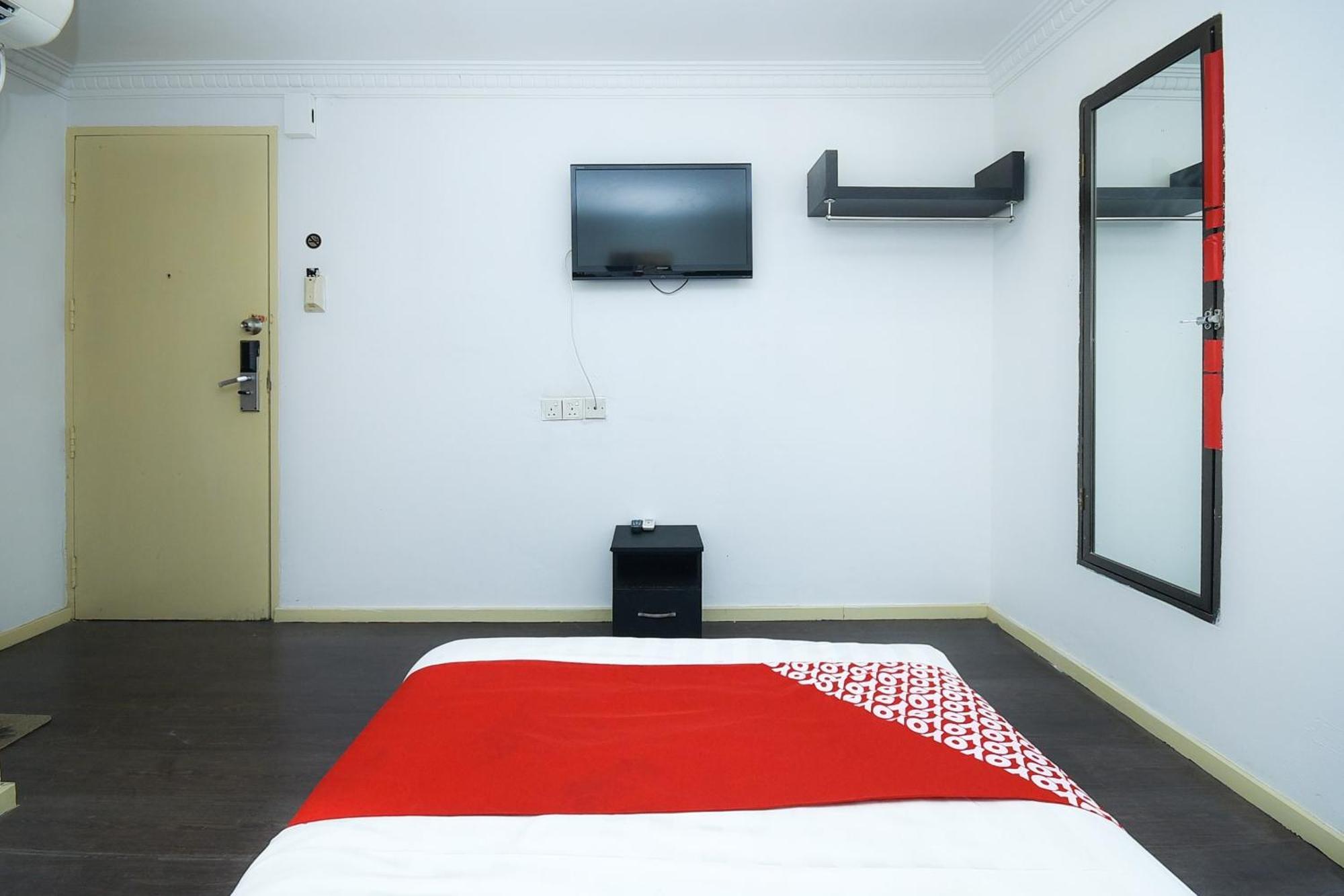 Oyo 90820 River Inn Мири Экстерьер фото