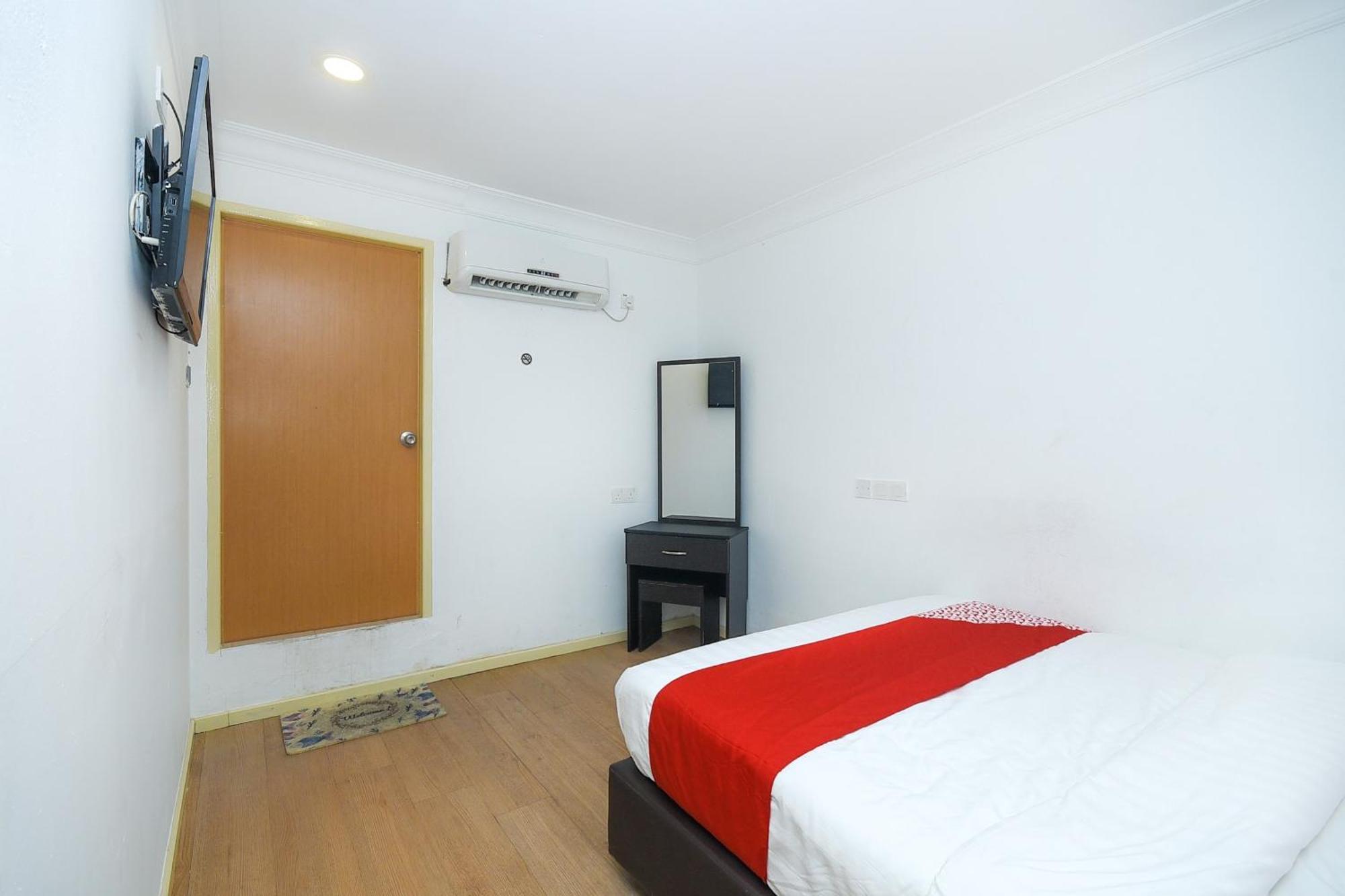 Oyo 90820 River Inn Мири Экстерьер фото