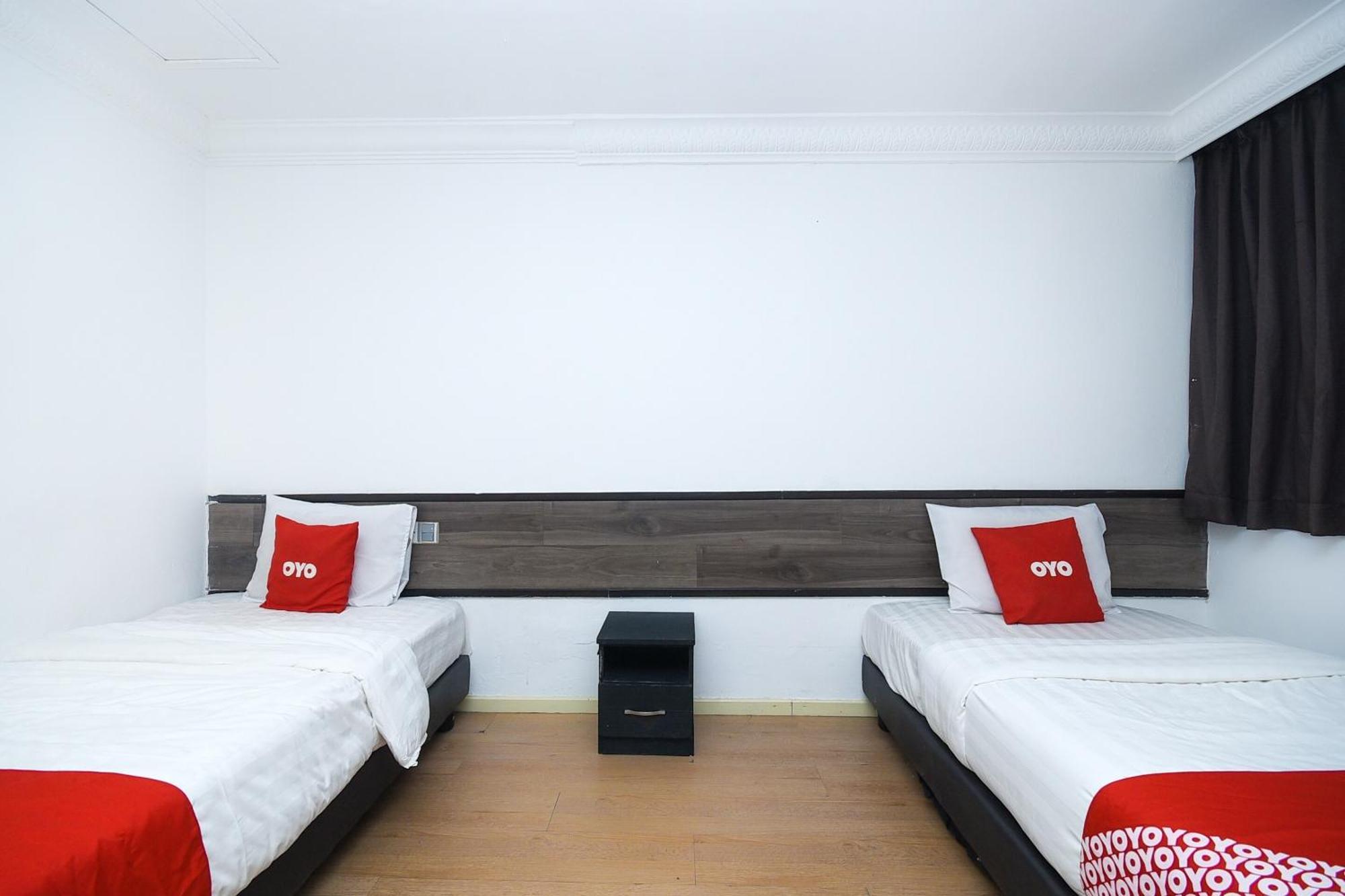 Oyo 90820 River Inn Мири Экстерьер фото