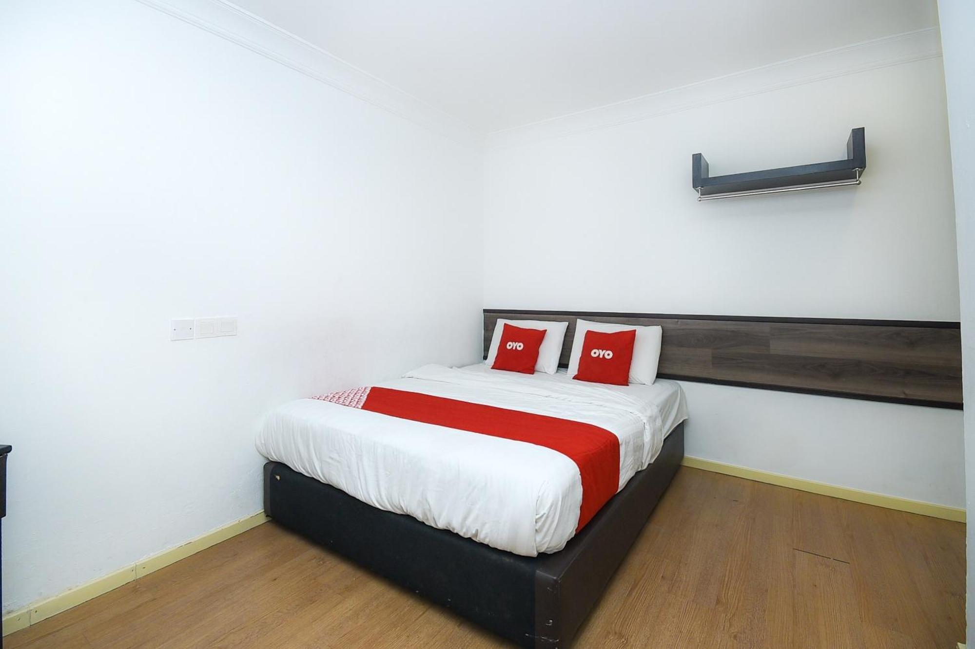 Oyo 90820 River Inn Мири Экстерьер фото