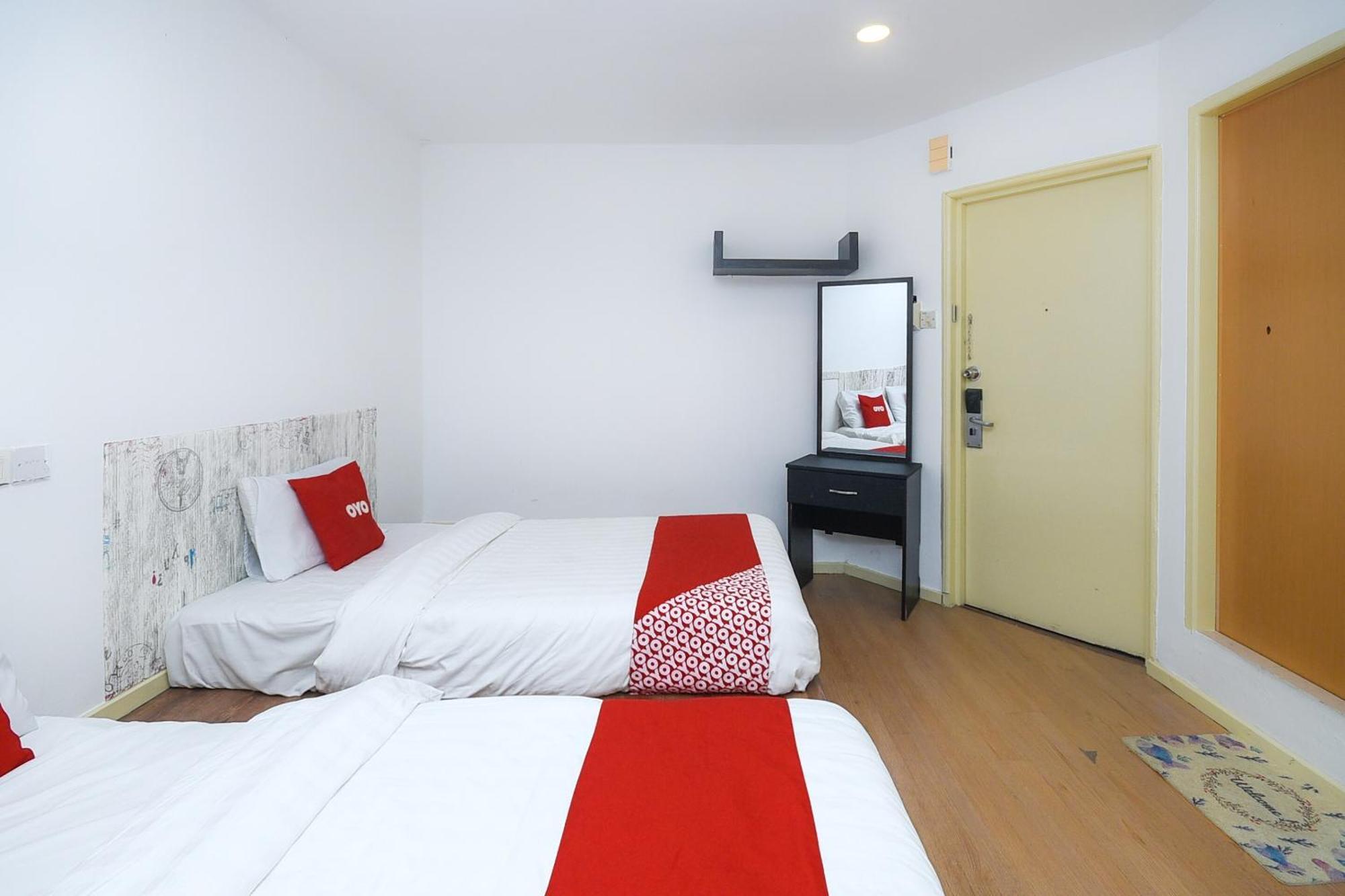 Oyo 90820 River Inn Мири Экстерьер фото